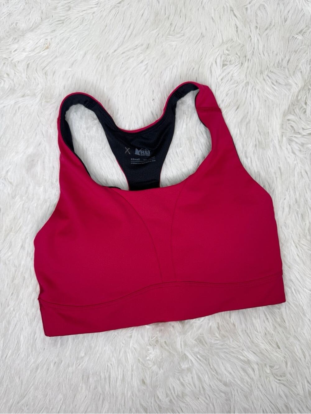 REI / pink Active Persuits sports bra / XS